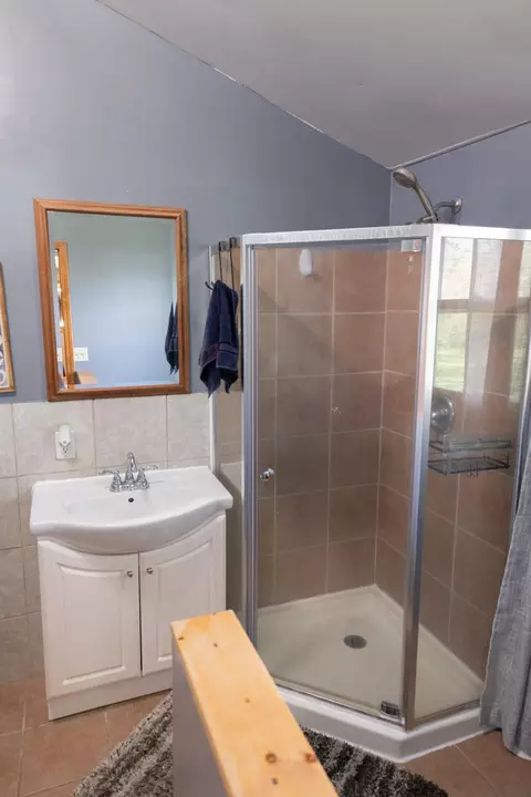 Bath - 804 Redding Ave, Windom, MN 56101 photo 2 of 2