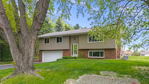 7080 Rice Lake Ln, Circle Pines, MN 55014