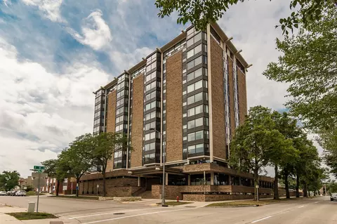 207 5th Ave SW #1001, Rochester, MN 55902