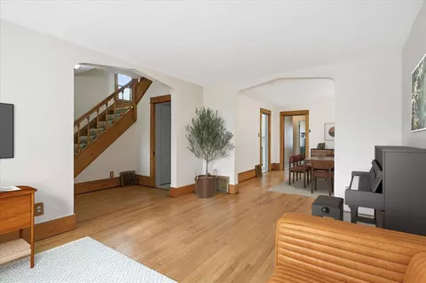 827 Lafond Ave, Saint Paul, MN 55104