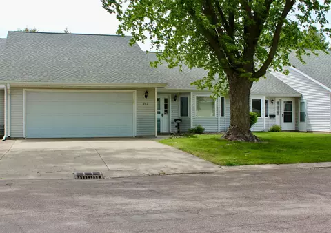 282 4th Ave SW, Blooming Prairie, MN 55917