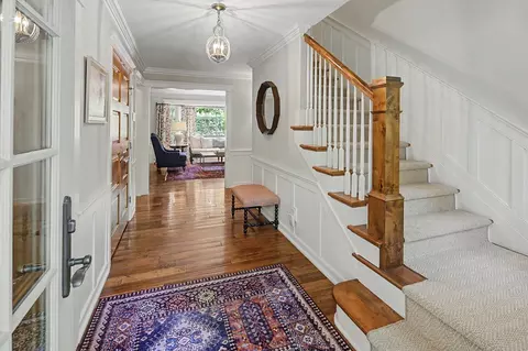 Entry Way - 4202 Heathcote Rd, Deephaven, MN 55391 photo 3 of 4