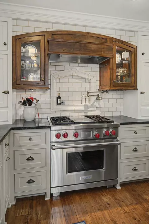 Kitchen - 4202 Heathcote Rd, Deephaven, MN 55391 photo 2 of 2
