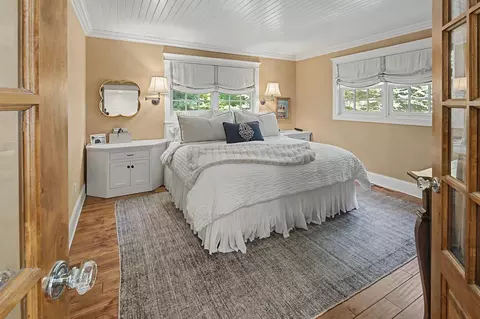 Bedroom - 4202 Heathcote Rd, Deephaven, MN 55391 photo 4 of 4