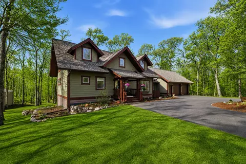 29437 Sioux Dr, Breezy Point, MN 56472