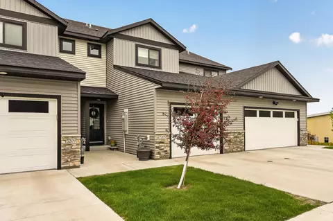 5205 Harvest Square Pl NW, Rochester, MN 55901