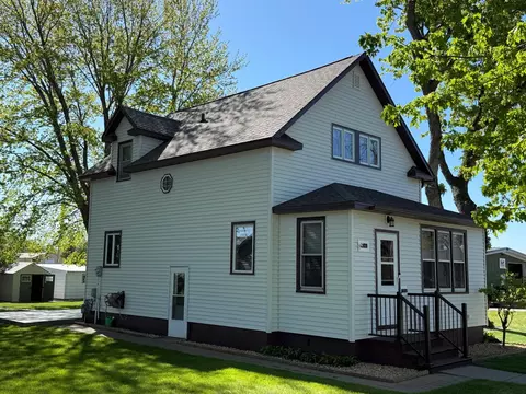 Exterior - 209 S Spring Ave, Springfield, MN 56087 photo 2 of 3