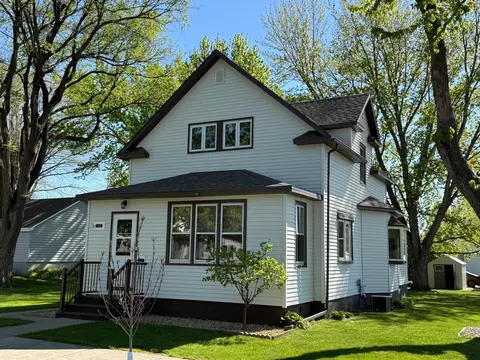 209 S Spring Ave, Springfield, MN 56087