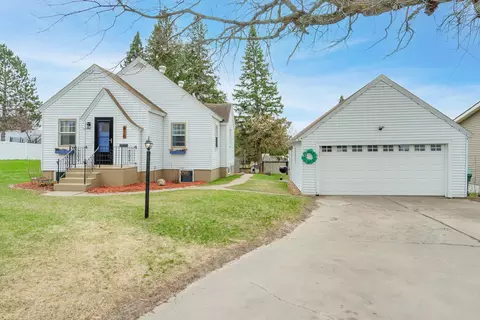 816 NW 9th St, Grand Rapids, MN 55744
