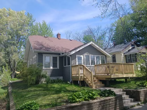 1885 Hawthorne Ave E, Saint Paul, MN 55119