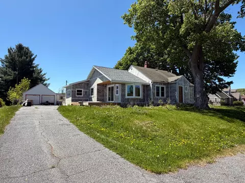 1211 County 6, La Crescent, MN 55947
