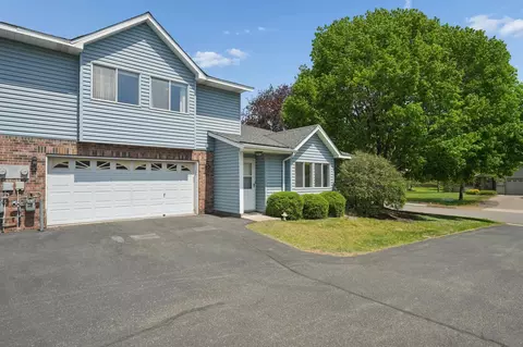 6 Oak Rd #B, Circle Pines, MN 55014