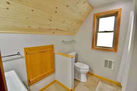 Bath - 12701 183rd St, Cold Spring, MN 56320 photo 2 of 3
