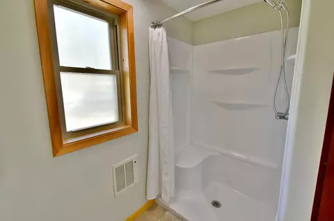Bath - 12701 183rd St, Cold Spring, MN 56320 photo 1 of 3
