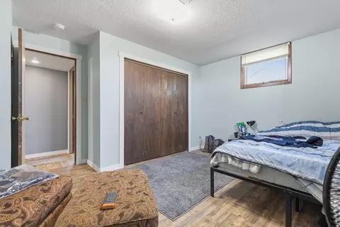 Bedroom - 400 E Southview Dr, Marshall, MN 56258 photo 5 of 6