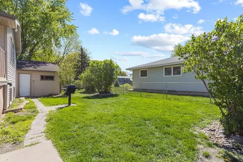 Exterior - 400 E Southview Dr, Marshall, MN 56258 photo 5 of 5