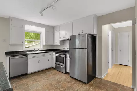 Kitchen - 5967 Hillcrest Rd, Mound, MN 55364 photo 1 of 4
