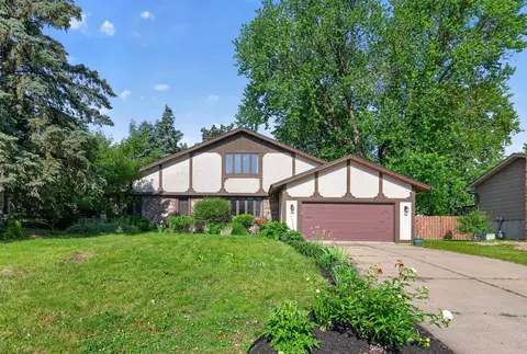 4008 Macalaster Dr NE, Saint Anthony, MN 55421