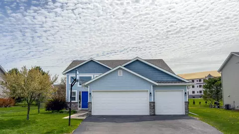 10695 51st St NE, Albertville, MN 55301