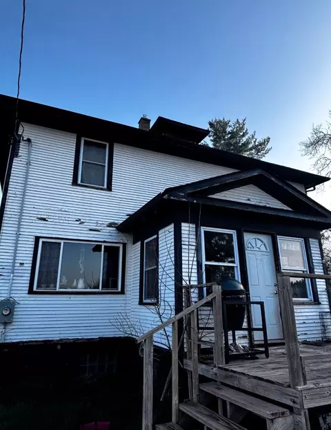 5767 E Neuman Rd, South Range, WI 54874