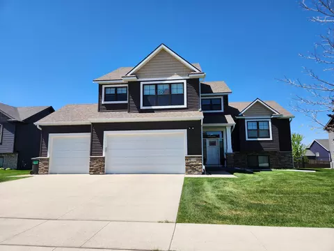 2225 Phoenix Rd SW, Rochester, MN 55902