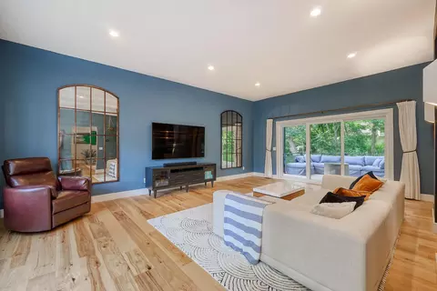 Living - 4774 Oak Way, Eagan, MN 55122 photo 6 of 8