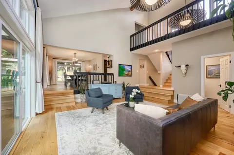Living - 4774 Oak Way, Eagan, MN 55122 photo 2 of 8