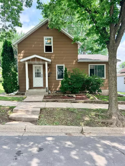 417 S Elm St, Waconia, MN 55387
