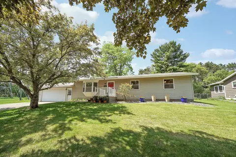 5810 Oldfield Ave N, Stillwater, MN 55082