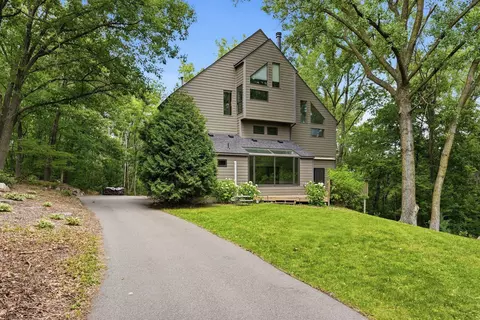 3601 Prestige Ln, Minnetonka, MN 55305