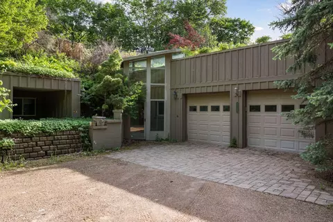 2105 Dutchview Rd, Mound, MN 55364