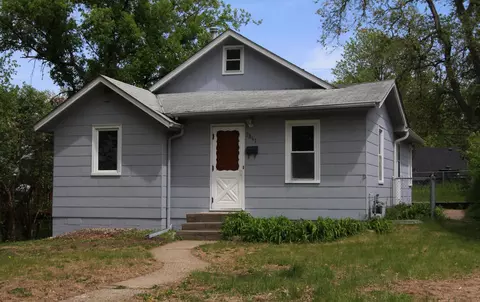 2841 Blackstone Ave, Saint Louis Park, MN 55416