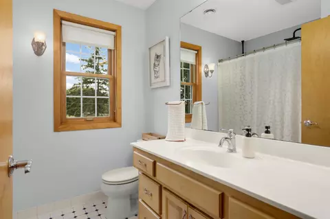 Bath - 1459 Rainbow Ave, Maple Plain, MN 55359 photo 4 of 5