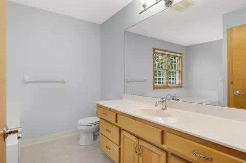 Bath - 1459 Rainbow Ave, Maple Plain, MN 55359 photo 2 of 5