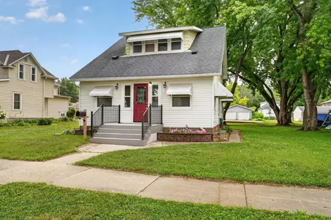 1423 N 2nd St, Mankato, MN 56001