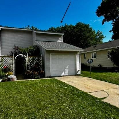 1821 28th St NW, Rochester, MN 55901