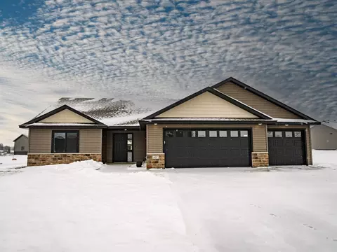 902 14th St NW, Kasson, MN 55944