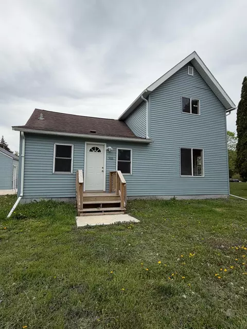 506 E Mondale St, Elmore, MN 56027