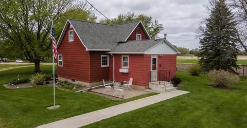 84777 State Highway 60, Madelia, MN 56062