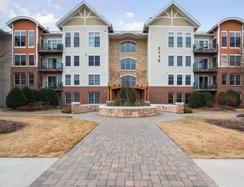3110 N Chestnut St #112, Chaska, MN 55318