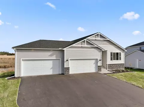 1566 Applegate Rd, New Richmond, WI 54017