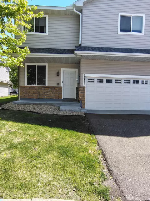 1283 County Road D Cir E #B, Saint Paul, MN 55109