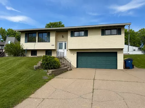 1035 Balsam Ave, La Crescent, MN 55947
