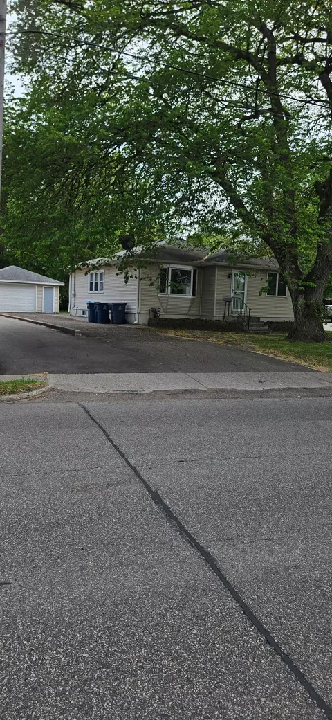 5815 42nd Ave N, Robbinsdale, MN 55422