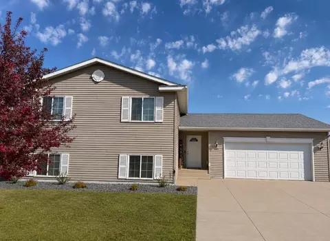 1505 3rd St SW, Rice, MN 56367