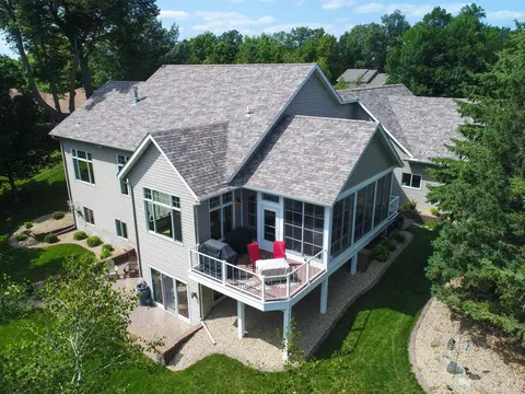 4424 Donway Dr NE, Alexandria, MN 56308