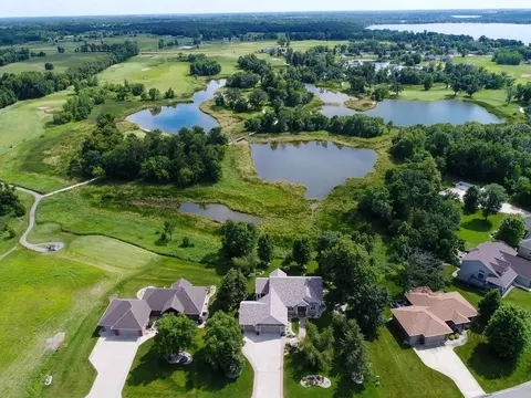 4424 Donway Dr NE, Alexandria, MN 56308