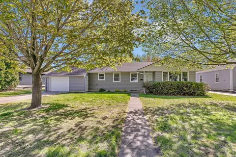 709 S Miller Ave, Litchfield, MN 55355