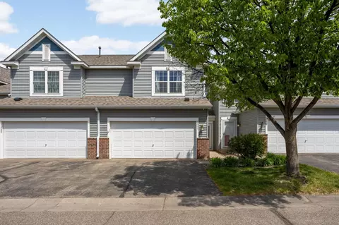 6869 Folkestone Rd #614, Apple Valley, MN 55124