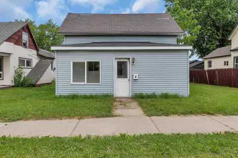 417 1st St SW, Wadena, MN 56482